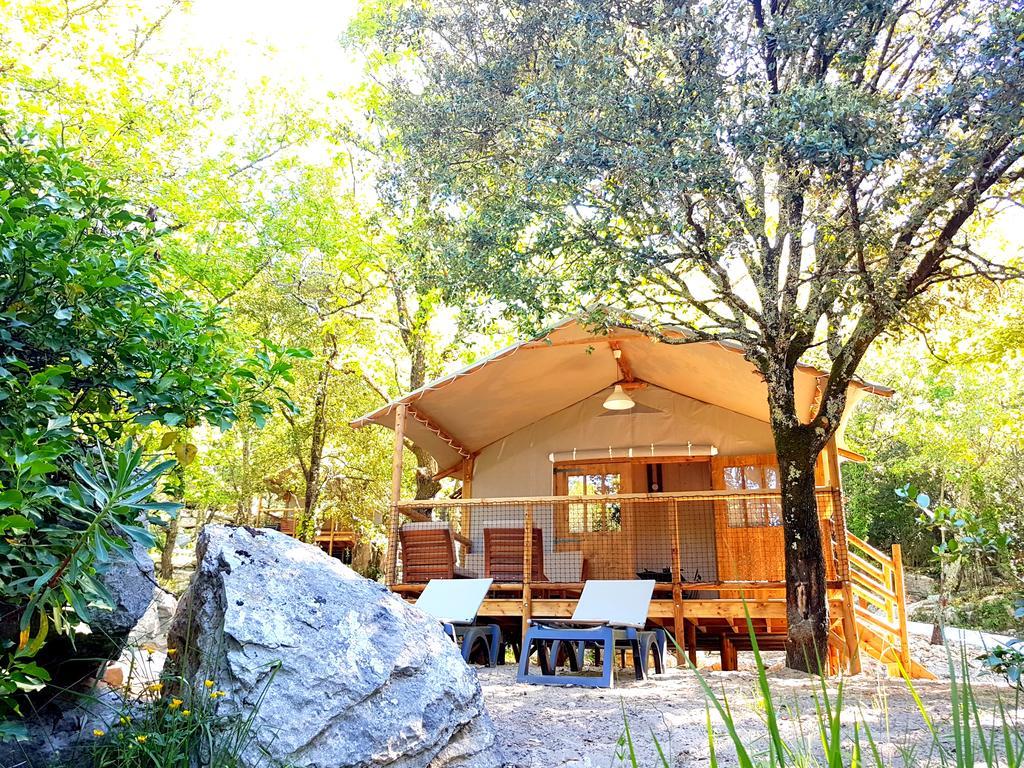 Cabanes Lodges Le Serviere Balazuc Exterior foto
